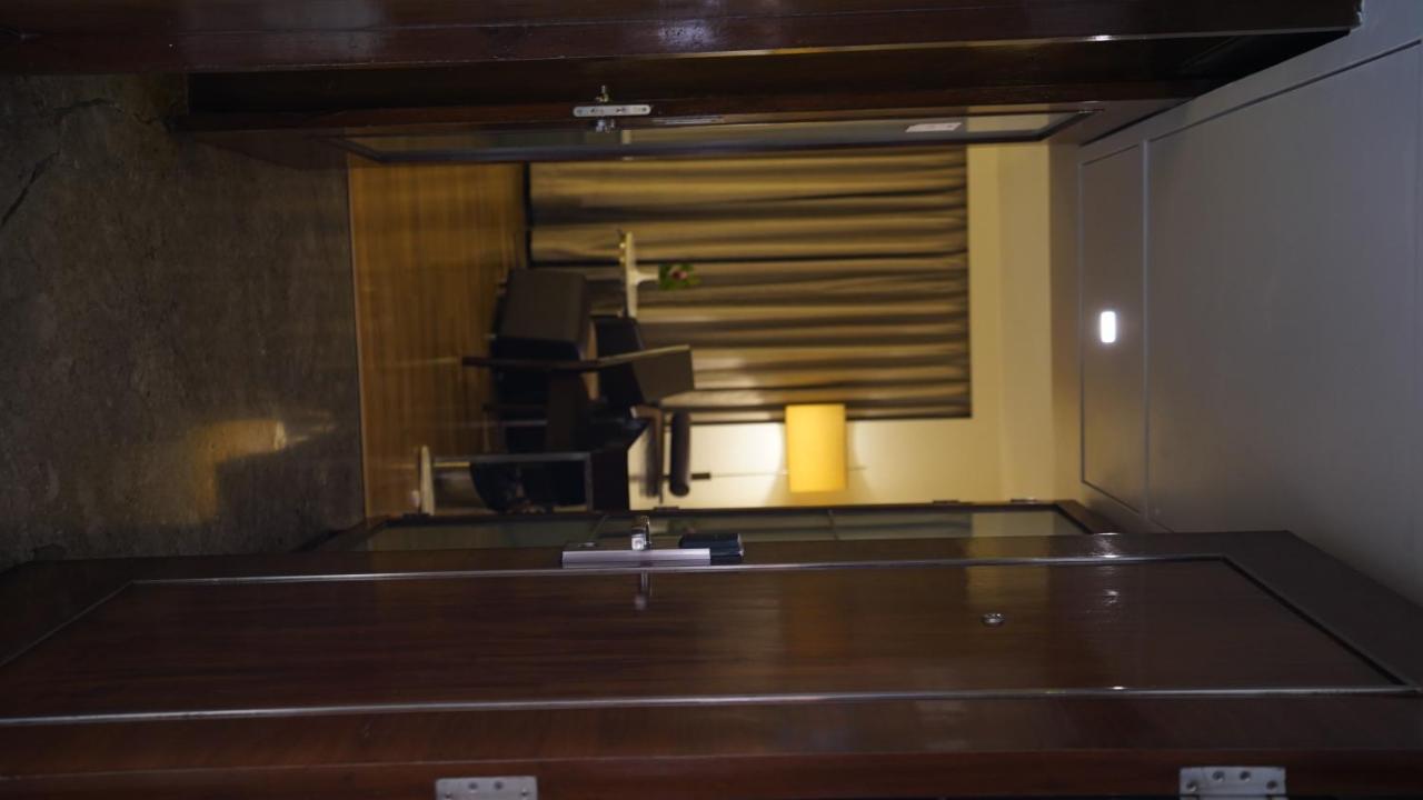 St Laurn Koregaon Park Pune Esterno foto